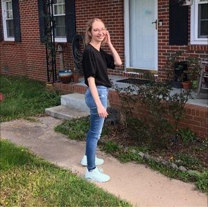 Meet your Posher, Hannah